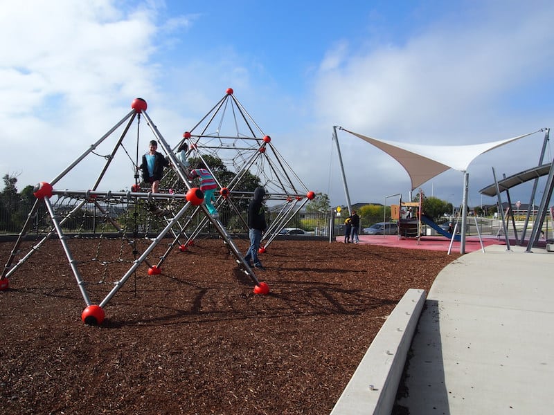 Located in Fletcher, Kurraka Drive Playground suits young and old kids alike. There’s a smaller play area that’s covered in shade cloth which is perfect for younger kids especially with soft foam flooring. Older kids will love the massive climbing structure. All this plus plenty of area to run around. 