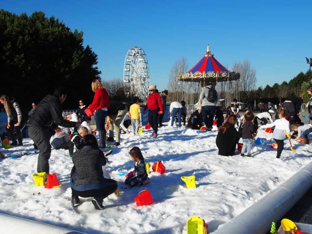 Hunter valley gardens snow time