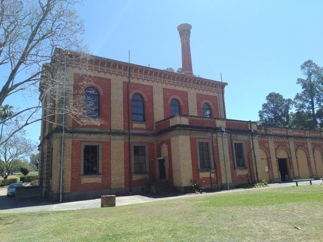 Walka Building