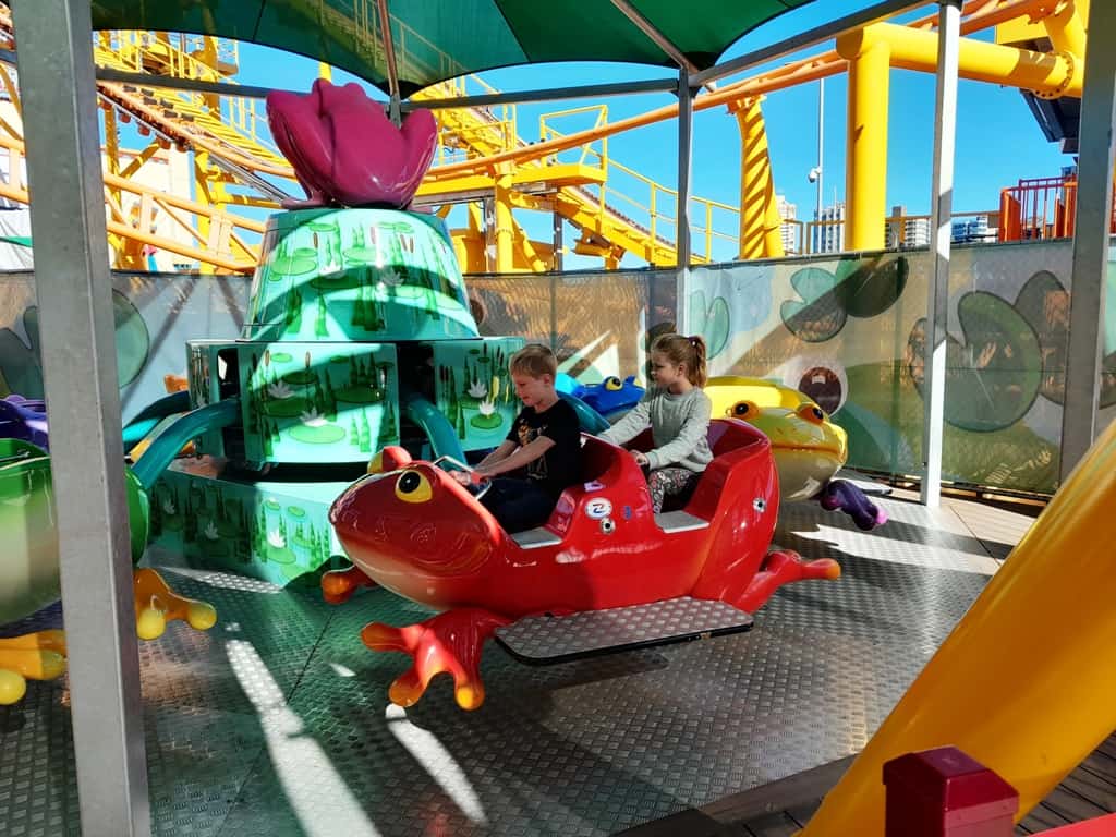 Luna Park rides